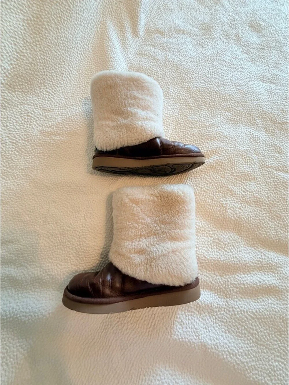 UGG Australia | Patten Leather Shearling Boots Women’s Size 8 | SKU xl017